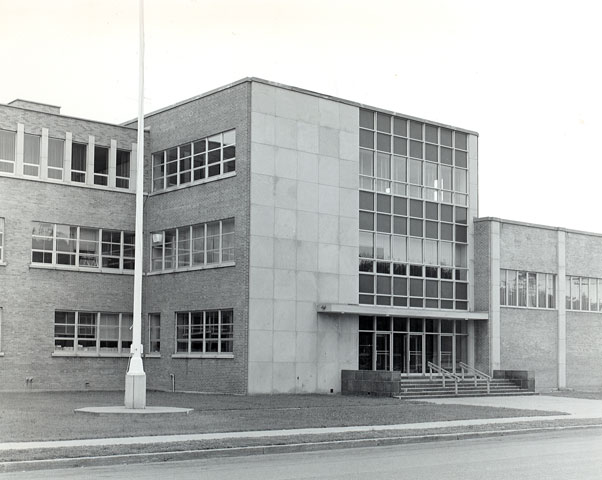 IInstitut technologique de Trois-Rivières devient le pavillon des Sciences du Cégep de Trois-Rivières en 1968