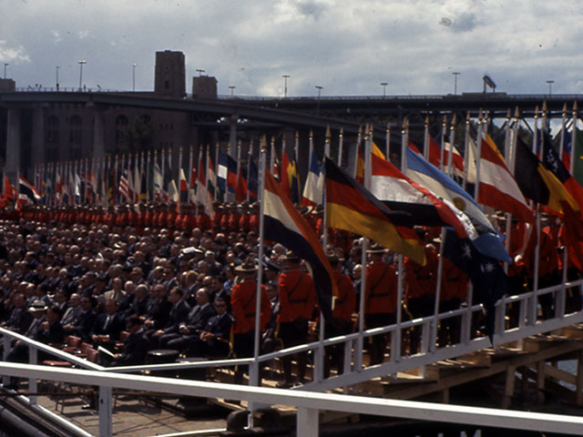 Cérémonie d'ouverture de l'Exposition universelle de Montréal en 1967