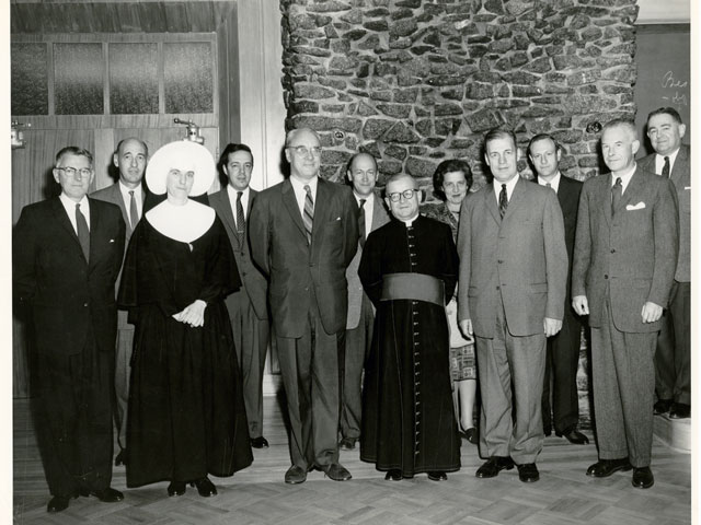 John McIlhone, C.H. Dickson and Sister Marie-Laurent de Rome, Michel Giroux, David Munroe, Arthur Tremblay, Monsignor Alphonse-Marie Parent, Jeanne Lapointe, Gérard Filion, Guy Rocher, Paul Larocque and Louis-Philippe Audet