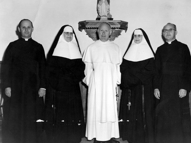 Father Maurice Lévesque, Mother Sainte-Jeanne de Chantal, Reverend father Georges-Henri Lévesque et Father Ernest Lévesque