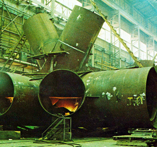 Production of a joint in a drilling platform at Marine Industries in 1969
